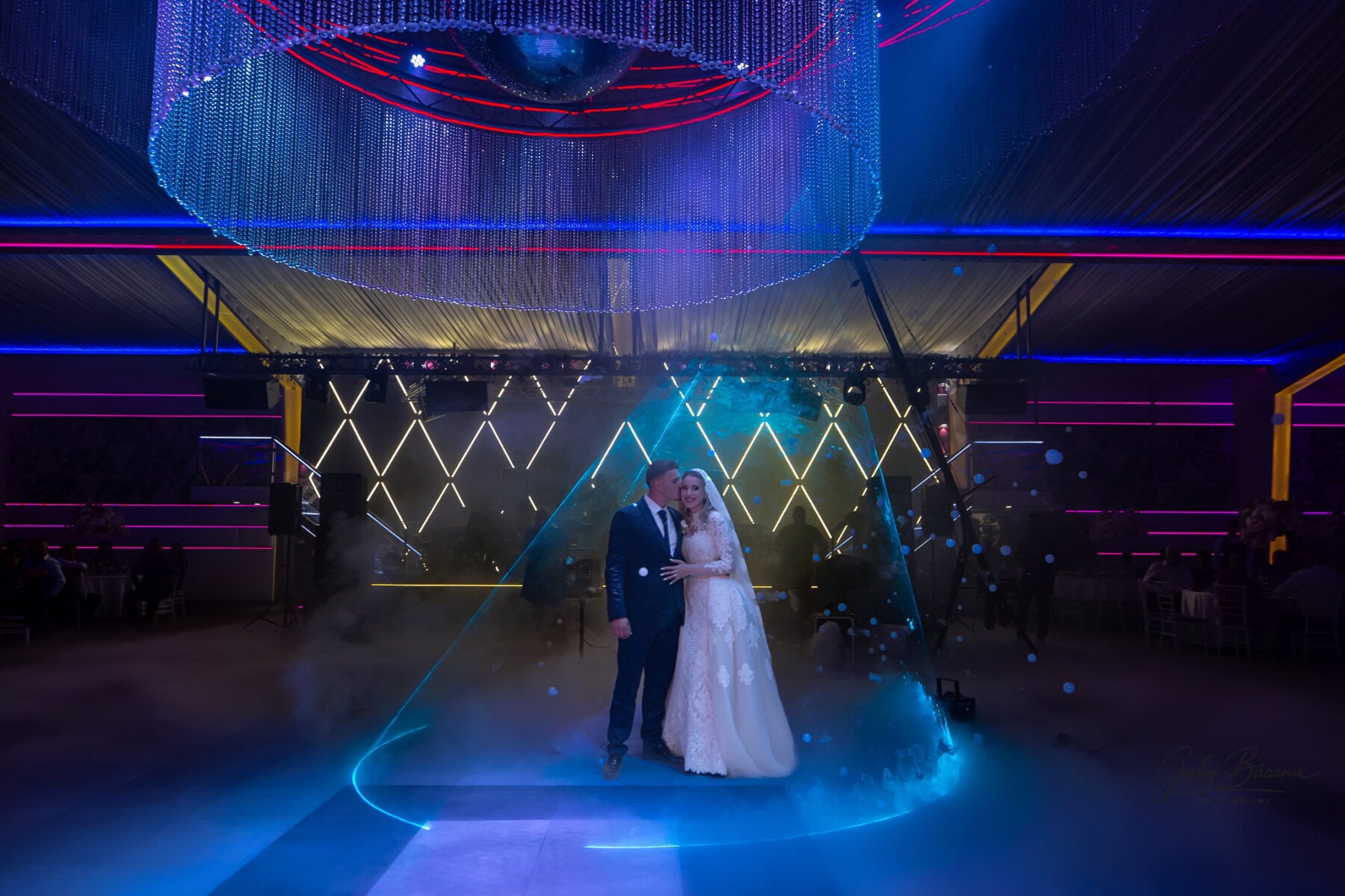 Wedding photo: Gabriel Băcanu, Titu, Romania